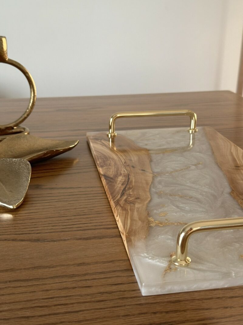 White & Gold - Image 2